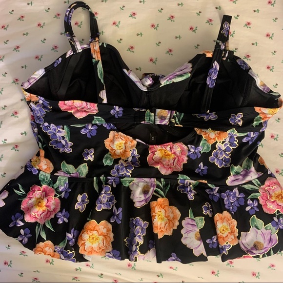 Torrid Black Metallic Floral Peplum Midkini Two Piece Swimsuit Bikini SET 3X - Picture 3 of 8